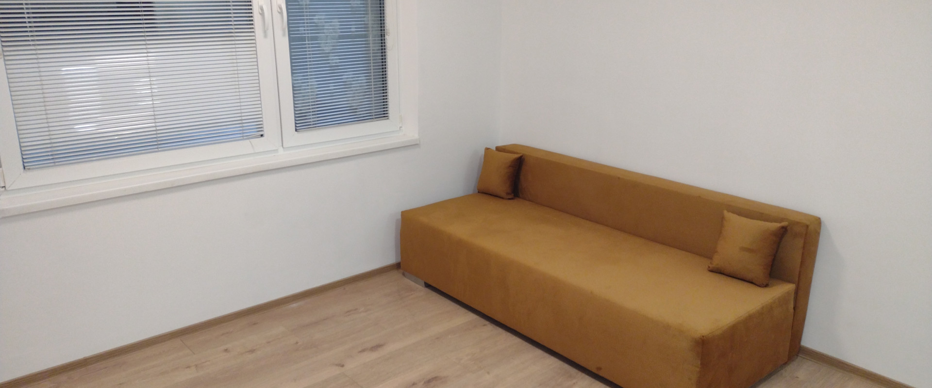 GARZÓNKA 20M2 PO KOMPLETNEJ REKONŠTRUKCII ŠALGOVCE