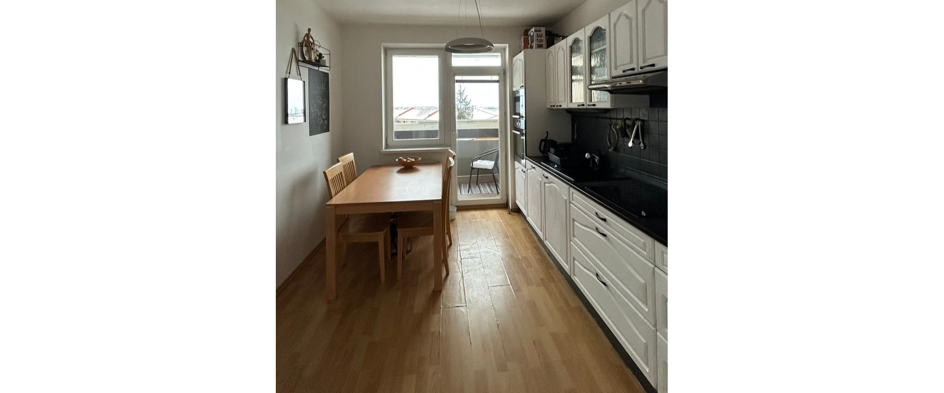 Predaj 2 izbového priestranného bytu, Most pri Bratislave