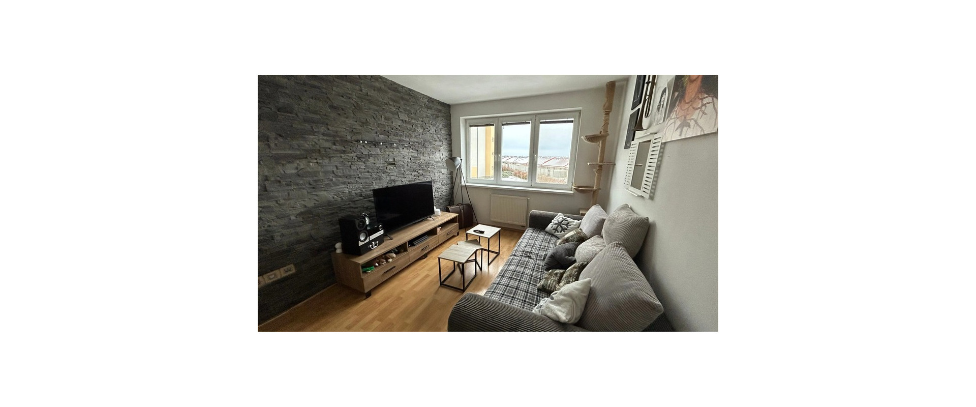 Predaj 2 izbového priestranného bytu, Most pri Bratislave