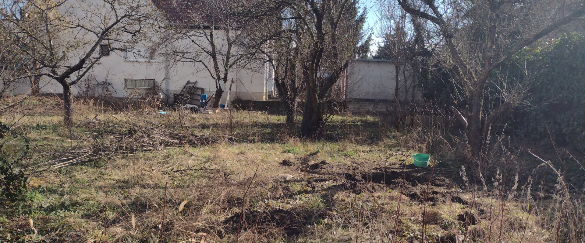 STAVEBNÝ POZEMOK 306M2 PIEŠŤANY