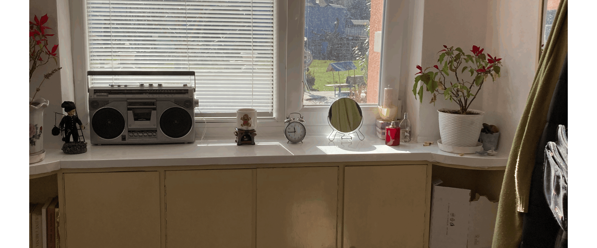 Priestranný rod. dom so záhradou a garážou v centre D.Stredy