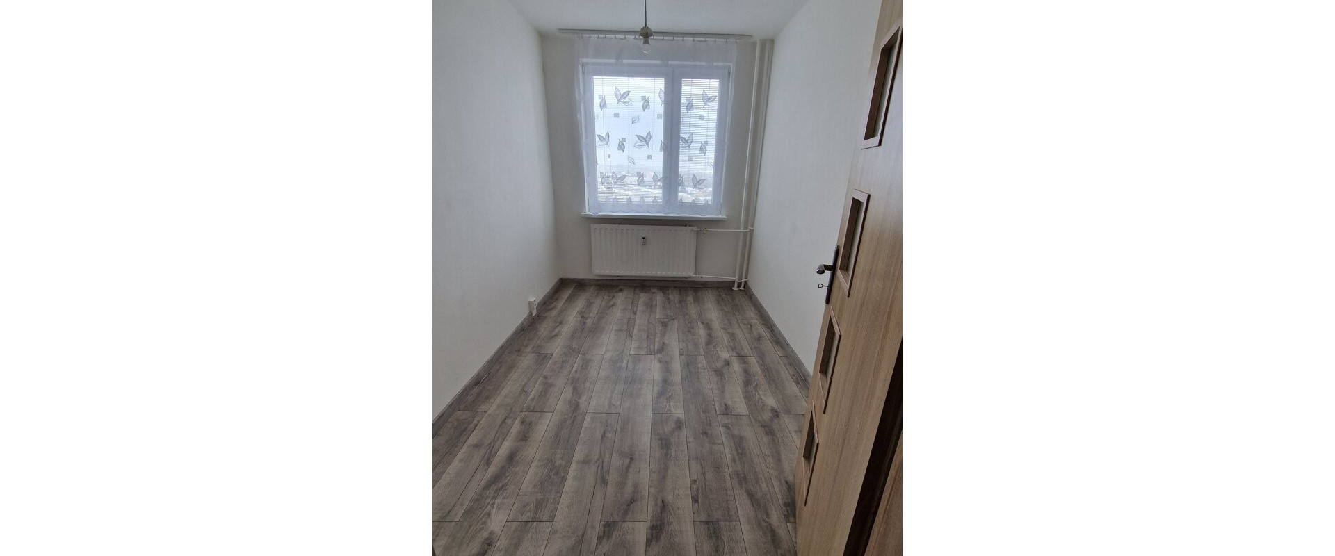 Na predaj 3 - izb. byt na sídl. 1.Mája blok G vo Vranove nad Topľou.