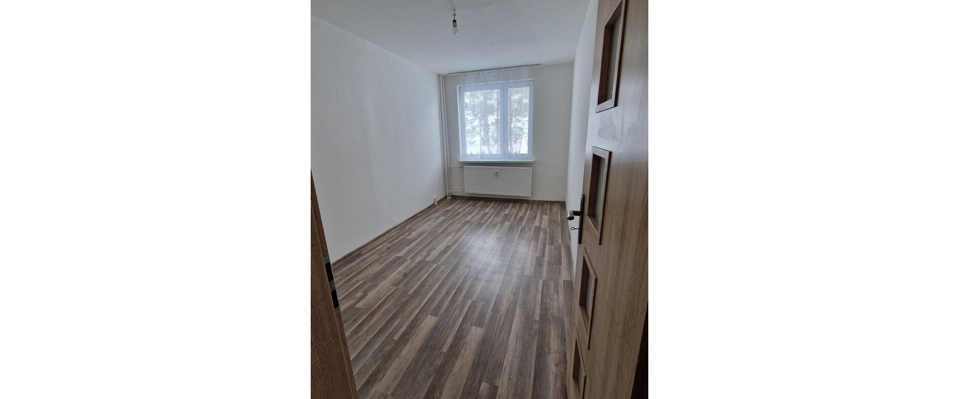 Na predaj 3 - izb. byt na sídl. 1.Mája blok G vo Vranove nad Topľou.