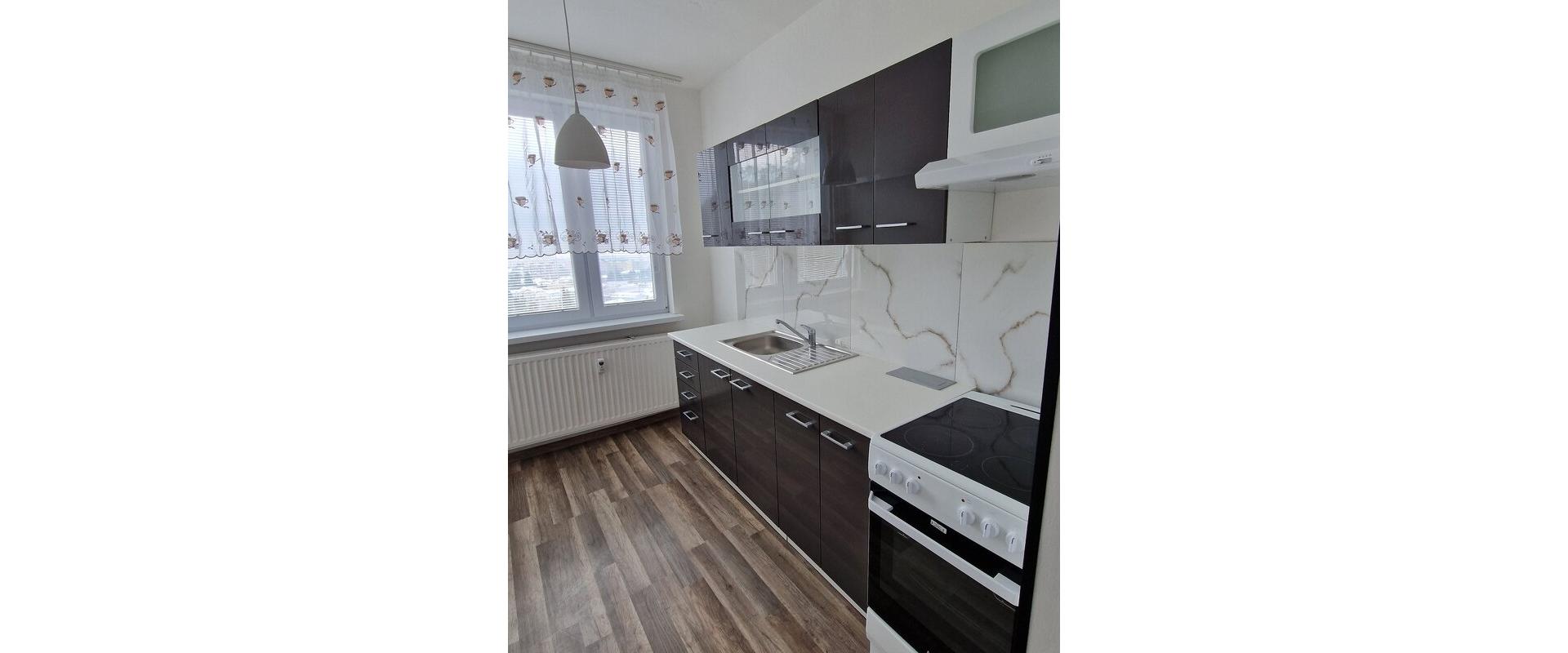 Na predaj 3 - izb. byt na sídl. 1.Mája blok G vo Vranove nad Topľou.