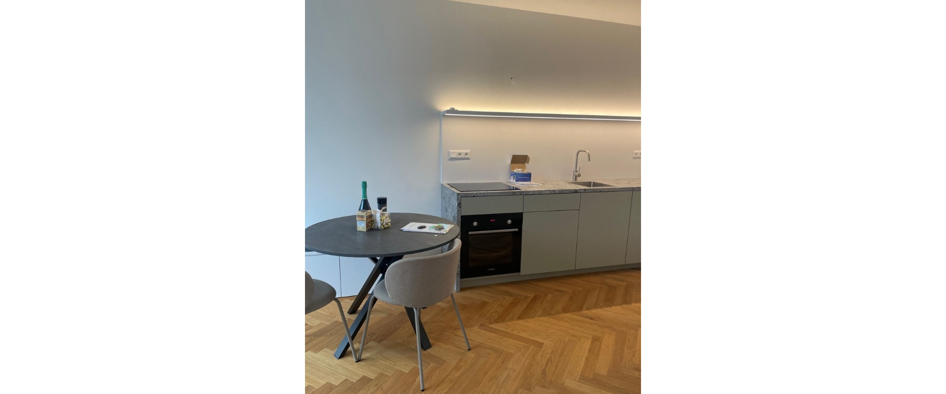 Štýlový 2-izbový byt s terasou a parkovacím miestom v centre mesta