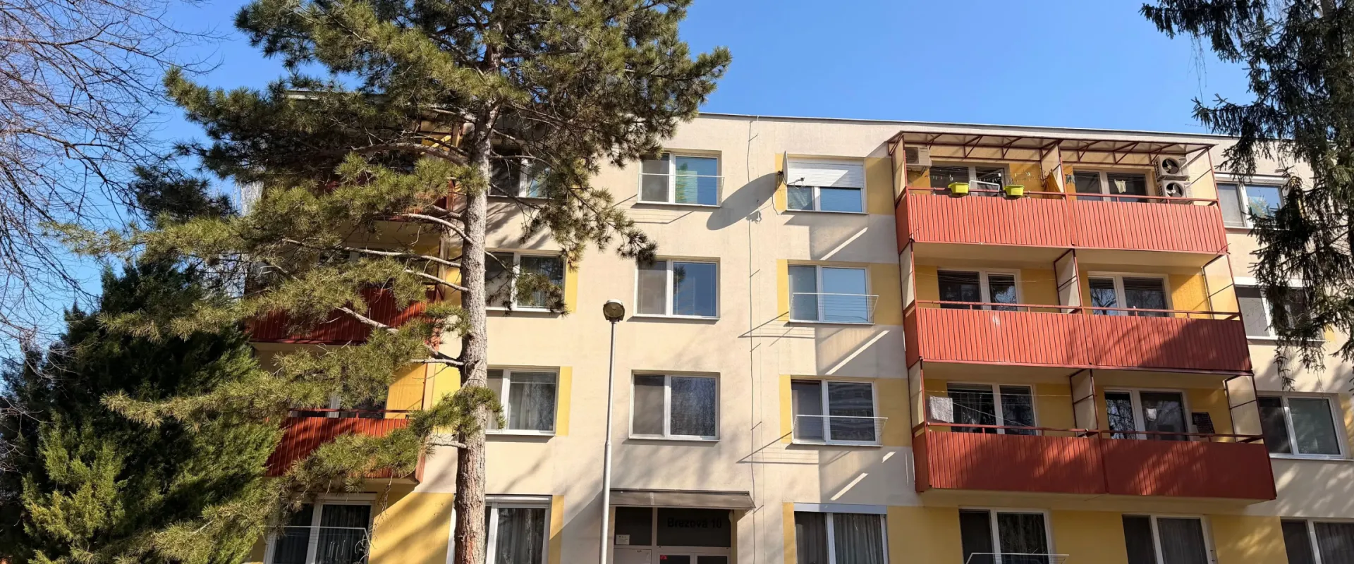 Kompletne zariadený 1-izbový byt v tichej lokalite Chrenová