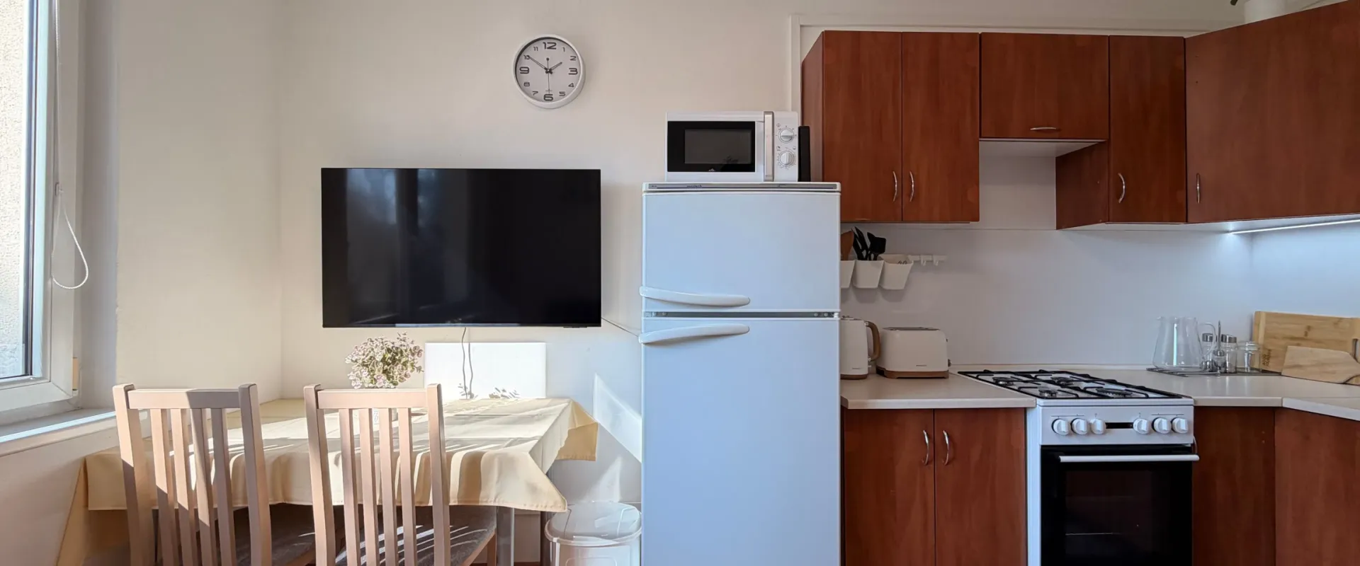 Kompletne zariadený 1-izbový byt v tichej lokalite Chrenová