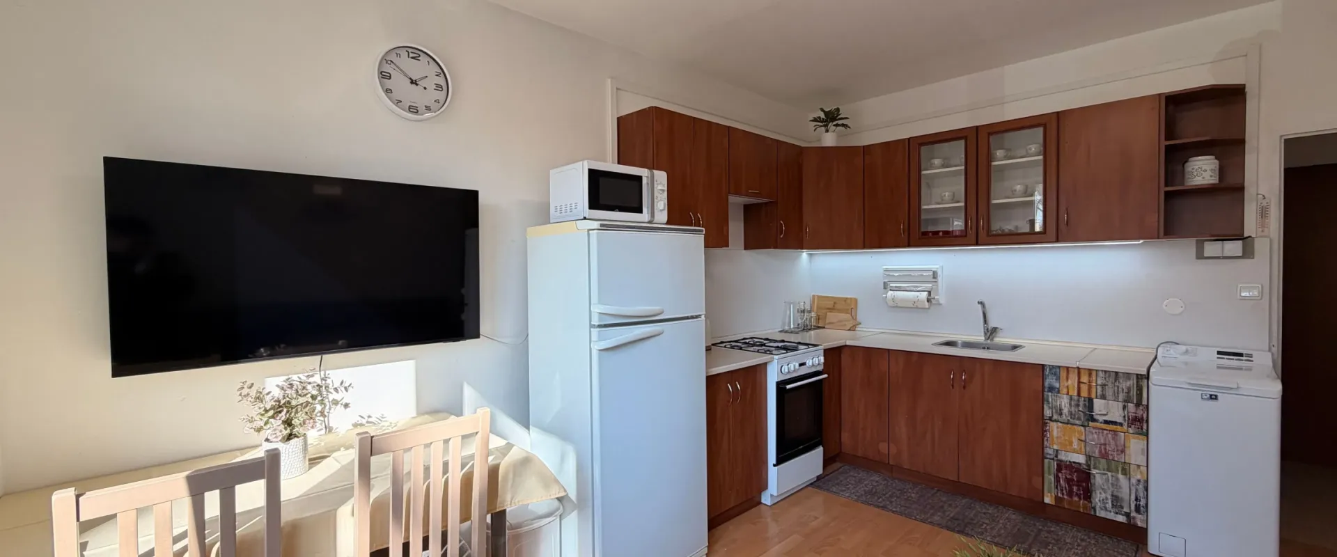 Kompletne zariadený 1-izbový byt v tichej lokalite Chrenová