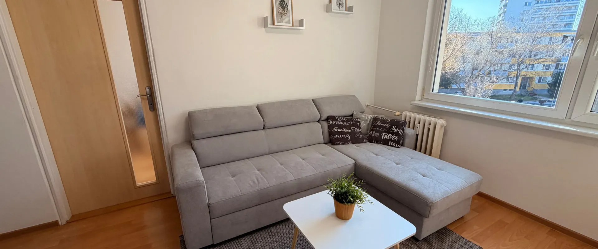 Kompletne zariadený 1-izbový byt v tichej lokalite Chrenová