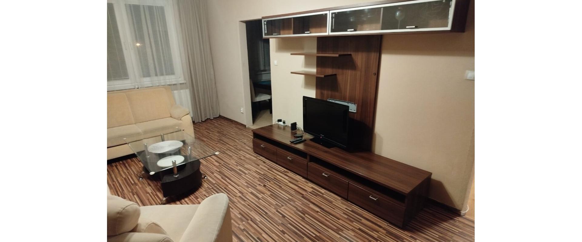 Priestranný 3-izbový byt s balkónom na Bizetovej – Nitra