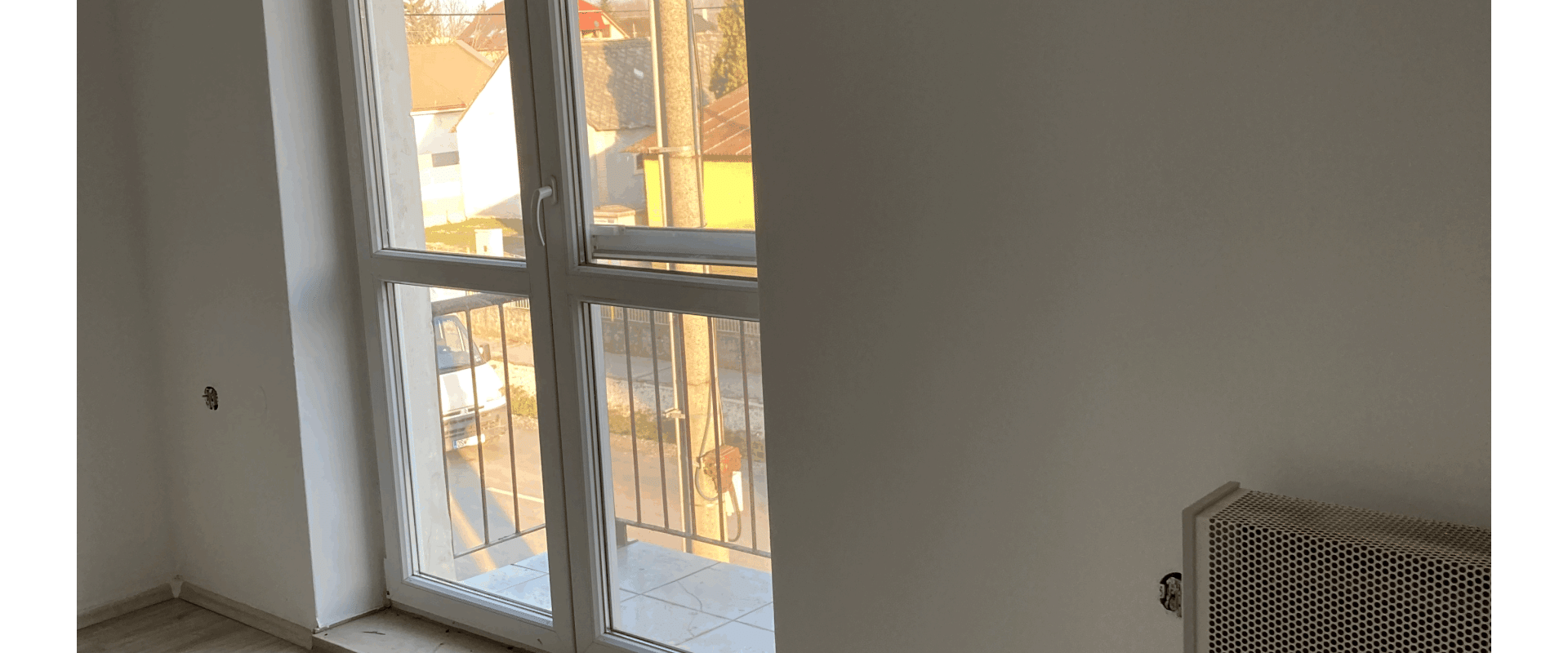 Slnečný 3 izb byt za dobrú cenu 35 km od Bratislavy