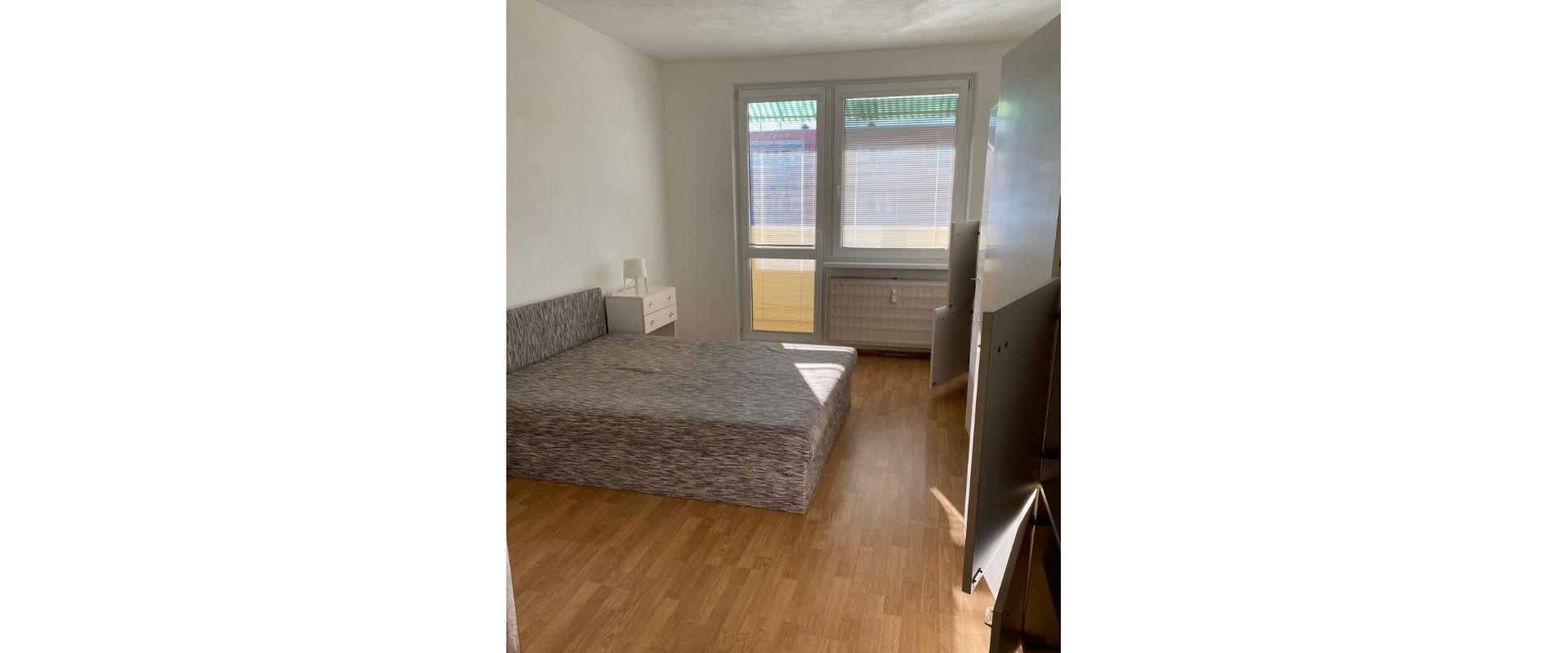 Na prenájom kompletne zariadený 3-izbový byt s balkónom – Klokočina