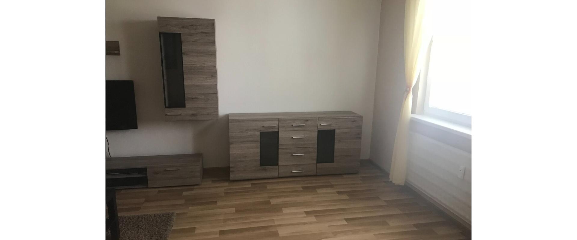 Na prenájom kompletne zariadený 3-izbový byt s balkónom – Klokočina