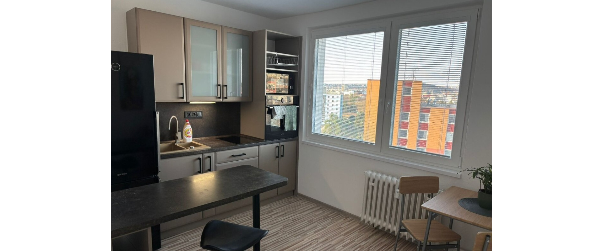 Na prenájom: 1-izbový byt s balkónom, 33 m², Chrenova – Nitra