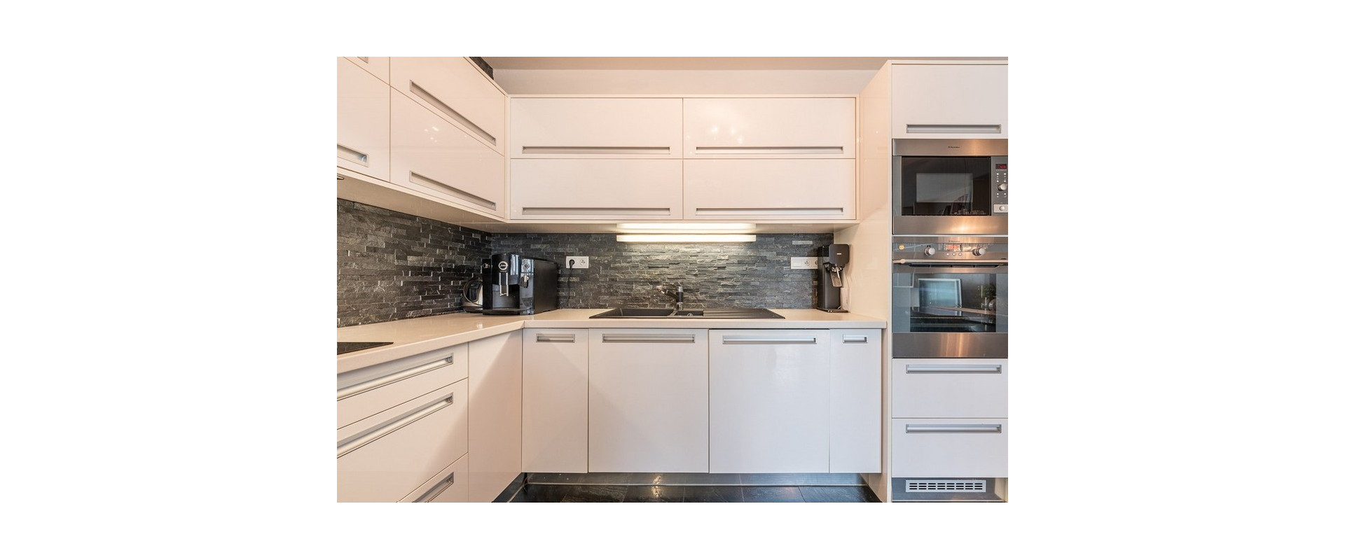 Predaj 4 izbového nadčasového bytu s dôrazom na materiály