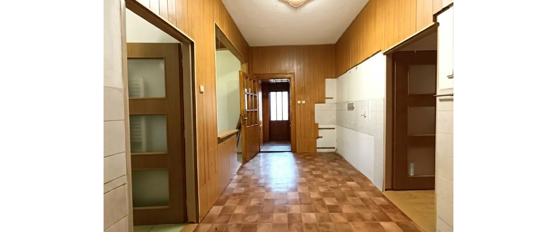 Rodinný dom v Leviciach: Kvalitný základ a veľký potenciál