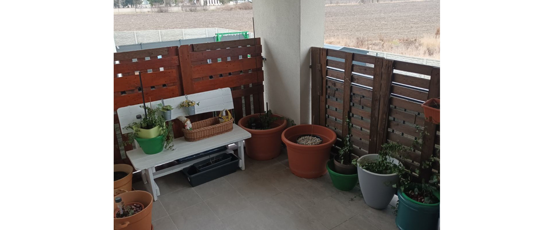 Veľký 3 izb. byt s parkovaním a terasou 35 km od Bratislavy