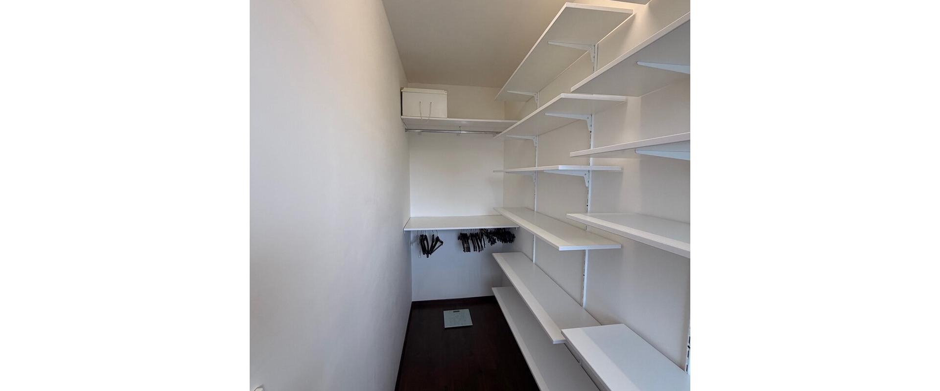 Prenájom moderný 2-izbový byt v novostavbe na Sídlisku III v Prešove.