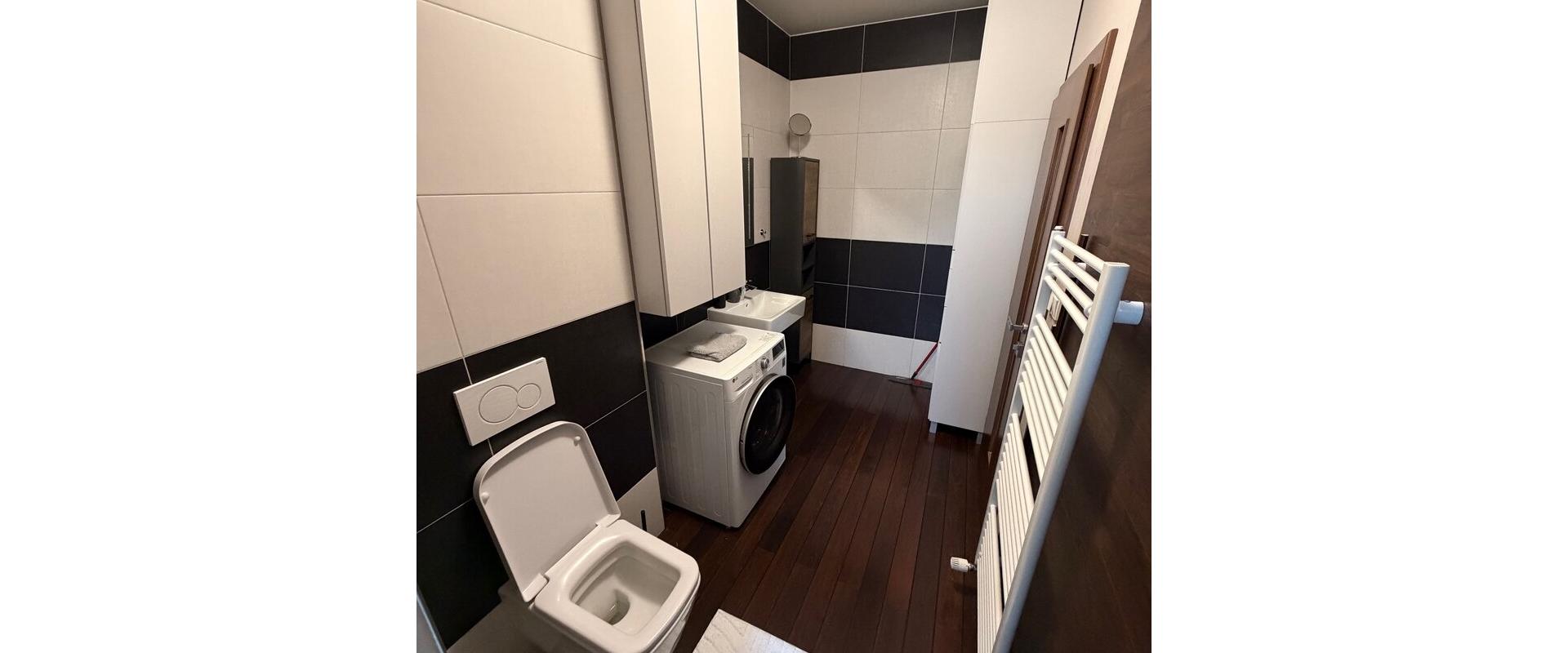 Prenájom moderný 2-izbový byt v novostavbe na Sídlisku III v Prešove.