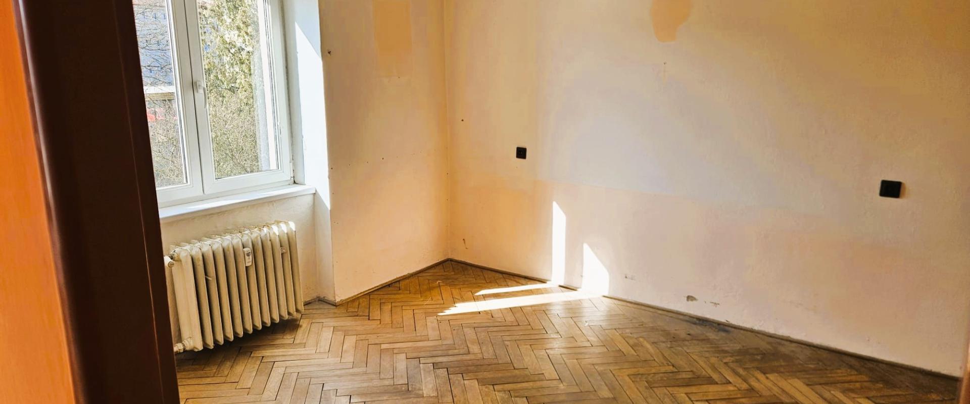 NA PREDAJ – Priestranný 2-izbový byt, Zápotockého ulica, Prešov