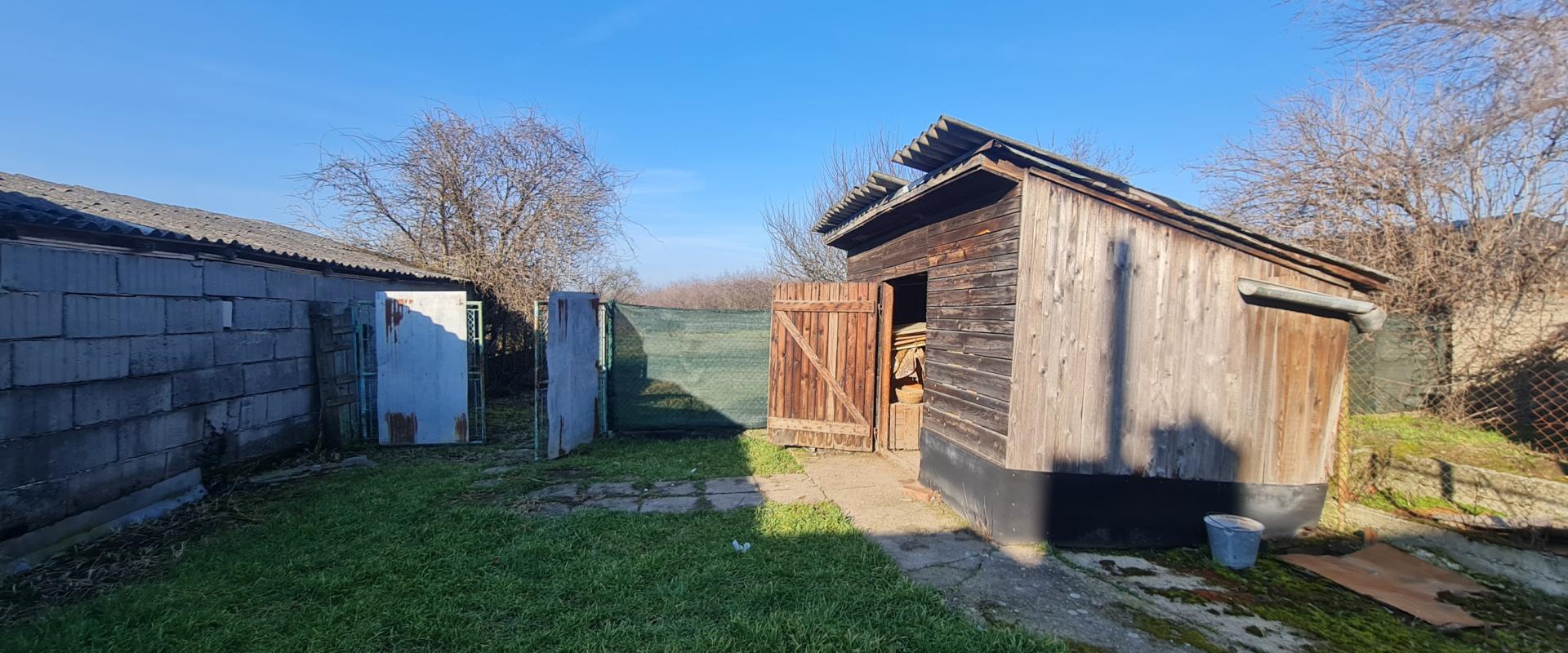 3-izbový rodinný dom s veľkým pozemkom 1155 m² – Šulekovo