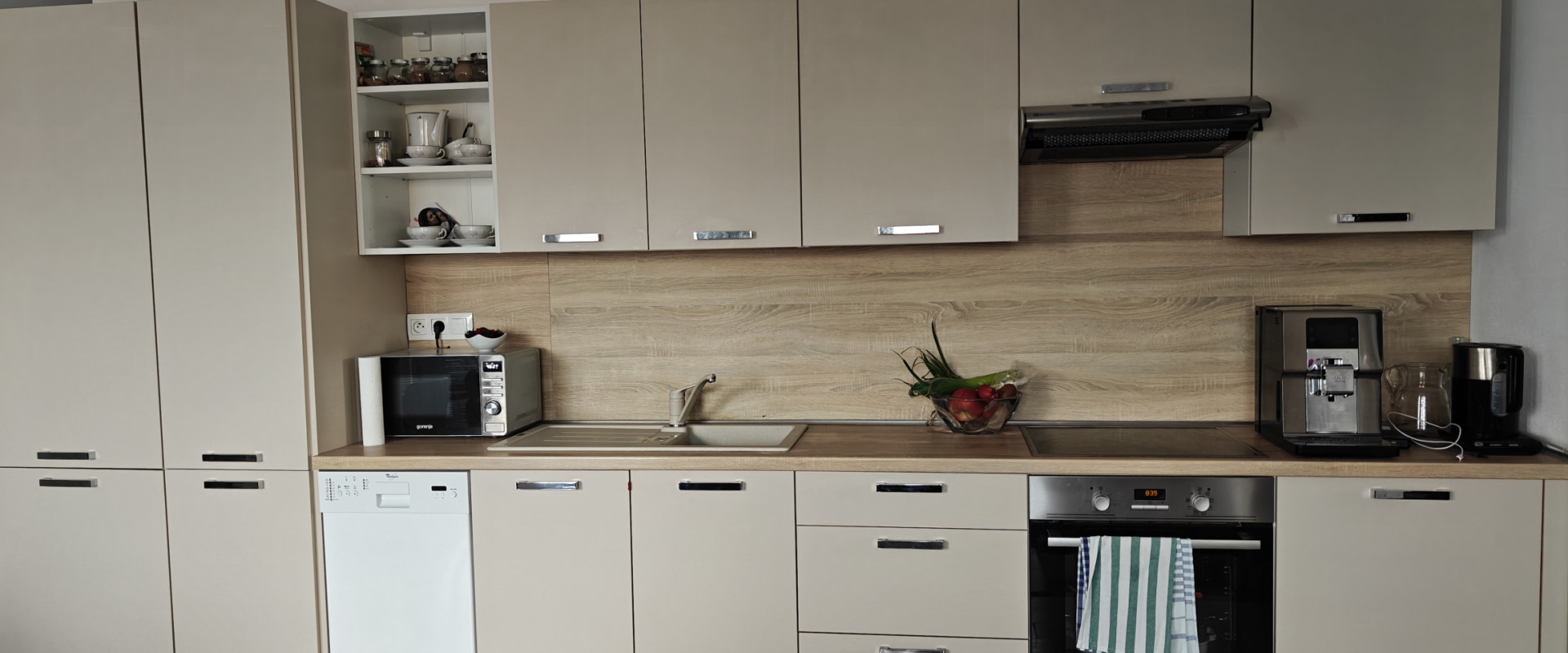 Predám 3i byt v Šamoríne na ulici Gazdovský rad s balkónom a klimatizáciou