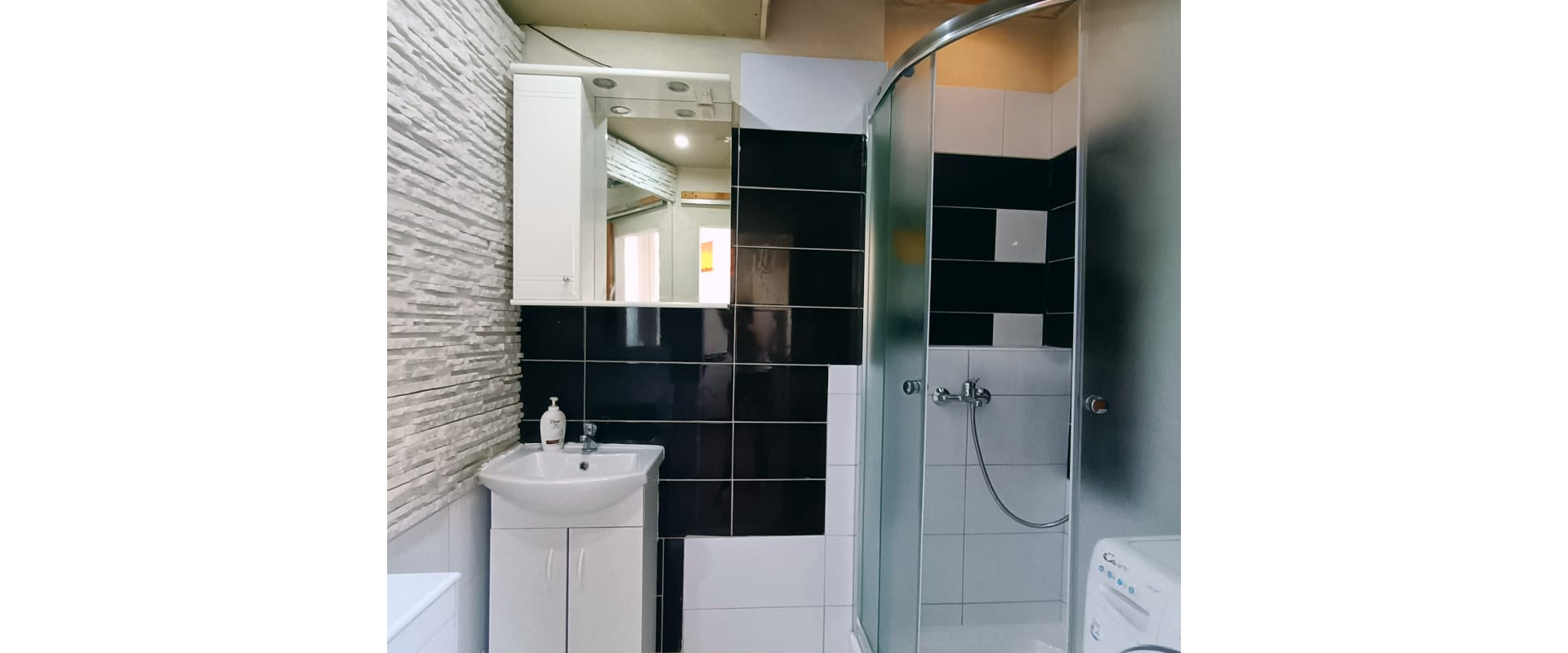 Útulný 2-izb. byt v centre Levíc s francúzskym balkónom