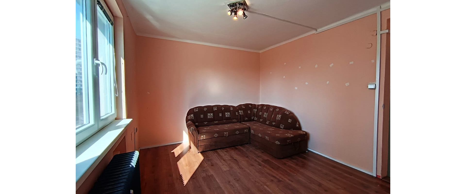 Útulný 2-izb. byt v centre Levíc s francúzskym balkónom