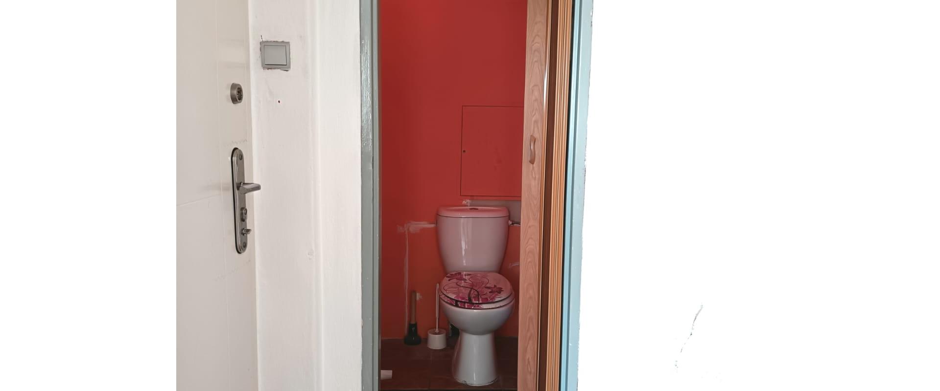 Útulný 2-izb. byt v centre Levíc s francúzskym balkónom