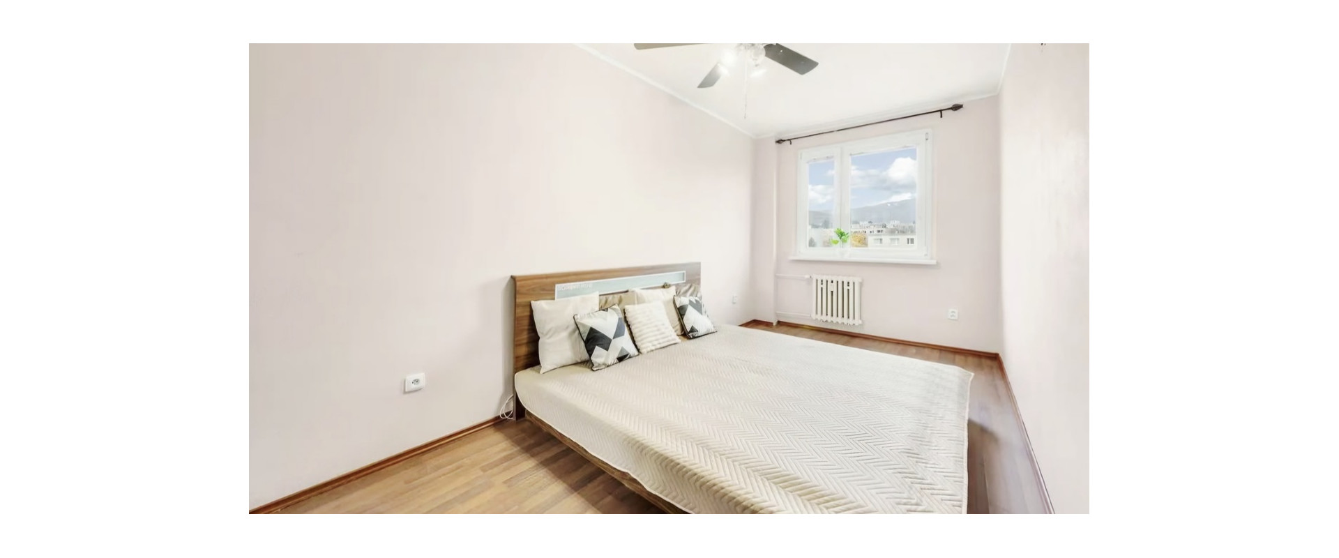 NA PREDAJ PRIESTRANNÝ 2-IZBOVÝ BYT BRATISLAVA-DÚBRAVKA