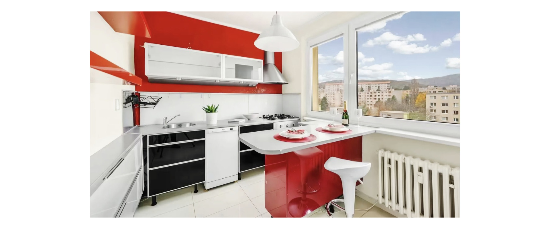 NA PREDAJ PRIESTRANNÝ 2-IZBOVÝ BYT BRATISLAVA-DÚBRAVKA