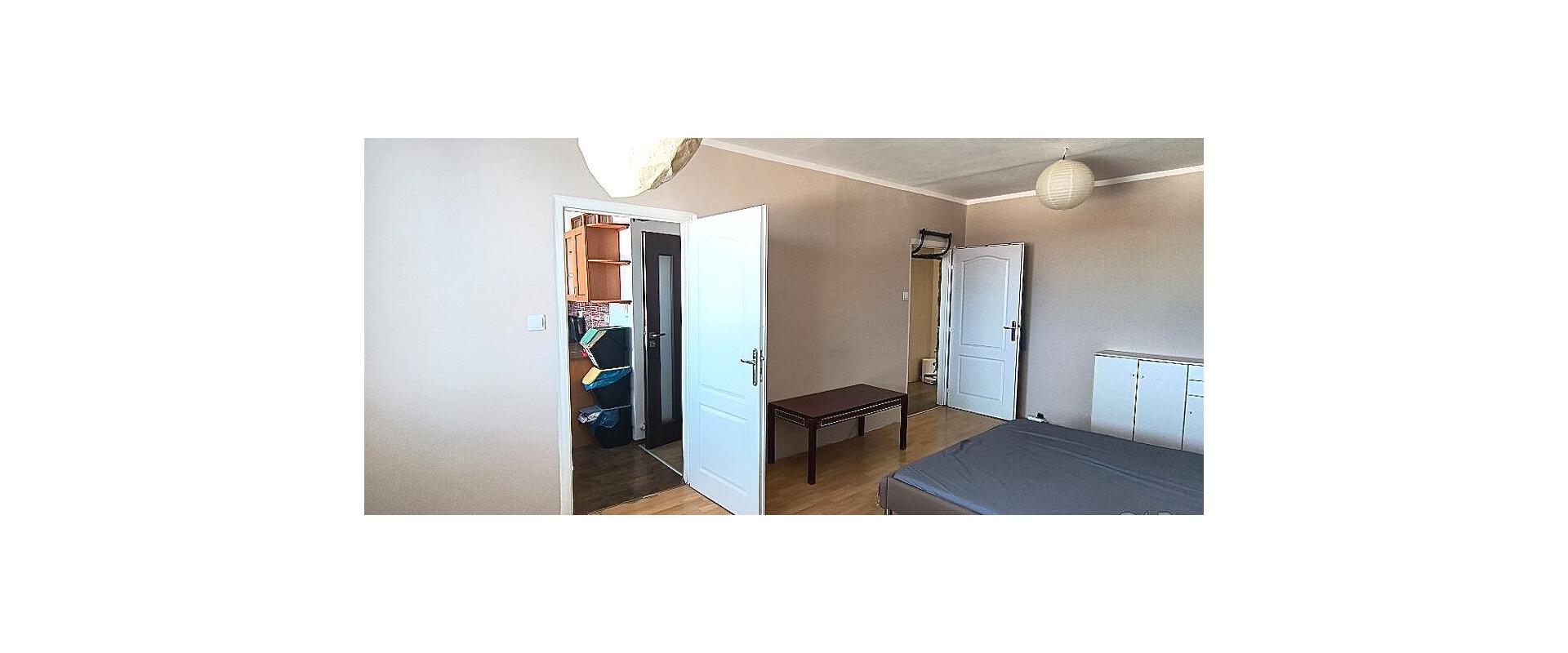 JKVREAL  predaj priestranný 2-izbový byt v centre Malaciek