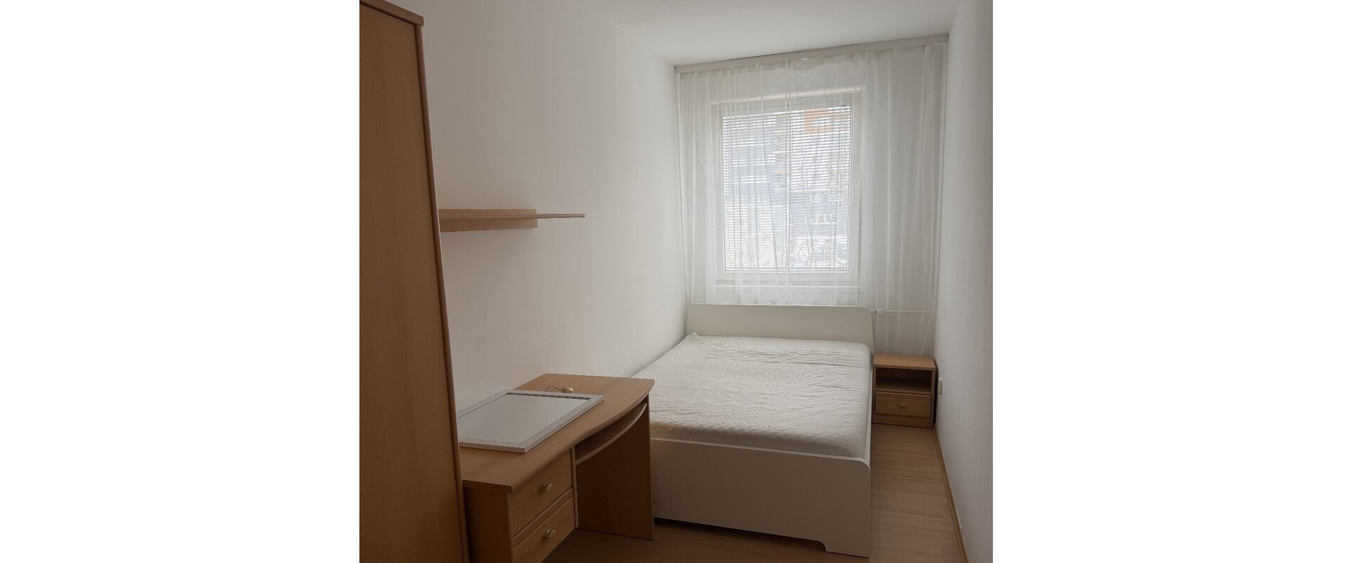 Prenájom priestranneho 4-izbivého bytu v lokalite Ružinov