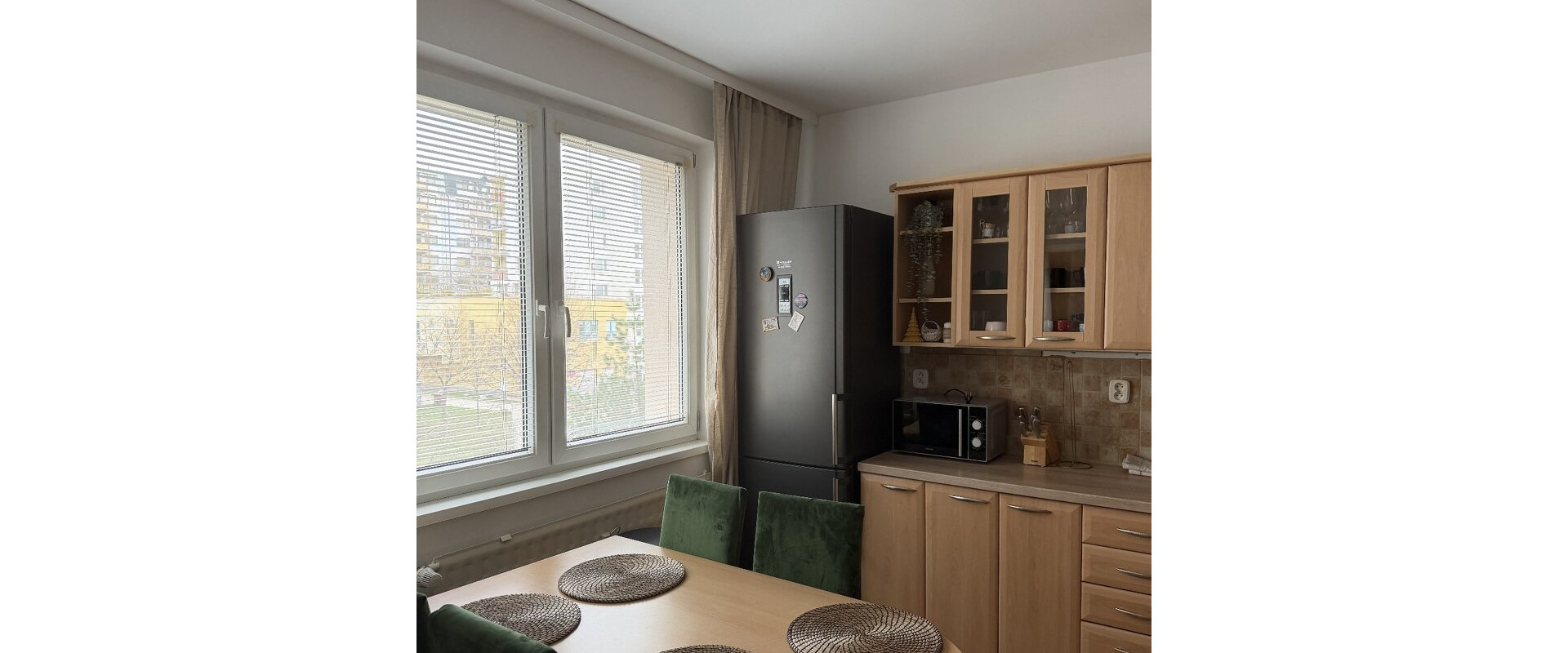 Prenájom priestranneho 4-izbivého bytu v lokalite Ružinov