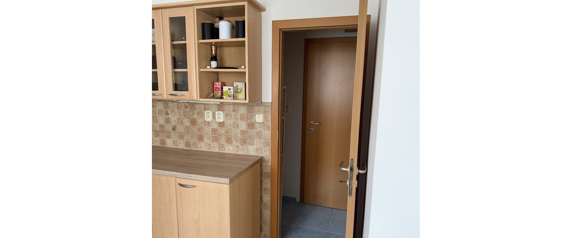 Prenájom priestranneho 4-izbivého bytu v lokalite Ružinov