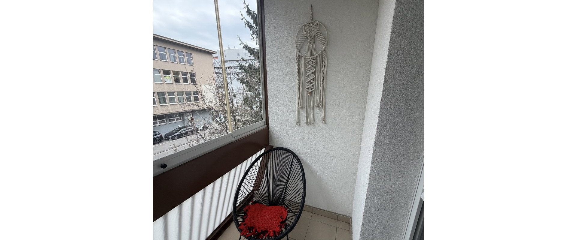 Prenájom priestranneho 4-izbivého bytu v lokalite Ružinov