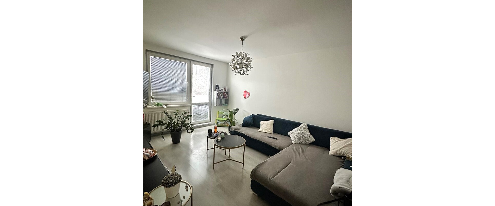 JKVREAL  predaj priestranný 3-izbový byt v centre Malaciek