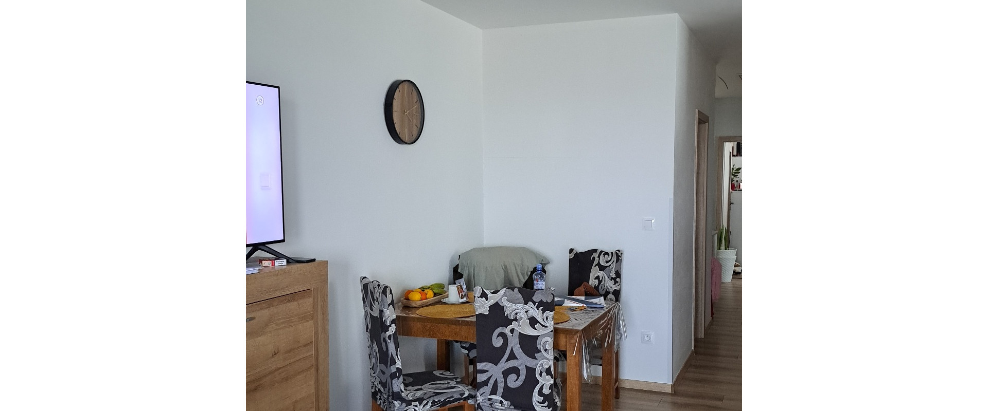 Veľký 3 izb. byt s parkovaním a terasou 35 km od Bratislavy