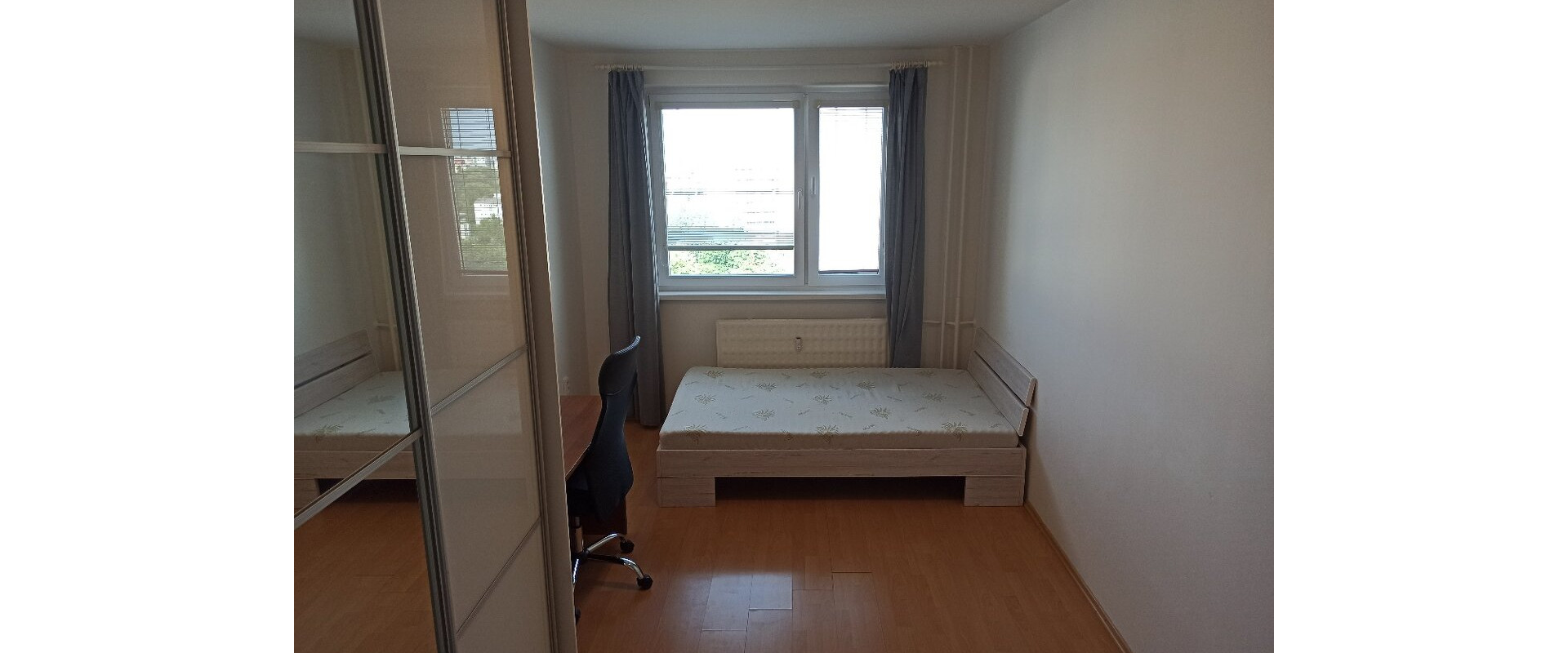 PREDAJ: Veľkorysý 3 izbový byt pri Štrkovci + loggia