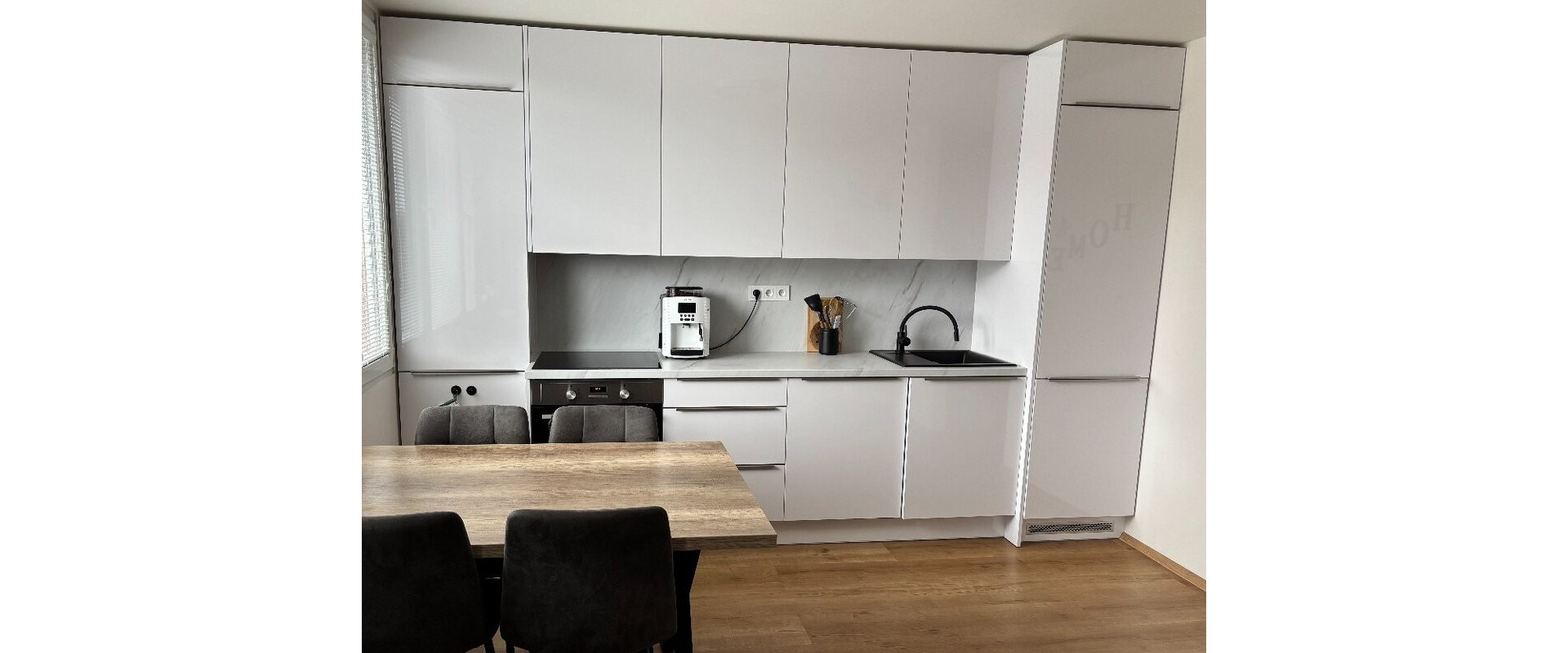 Na predaj štýlový 4 izbový byt s balkónom  v Trenčíne