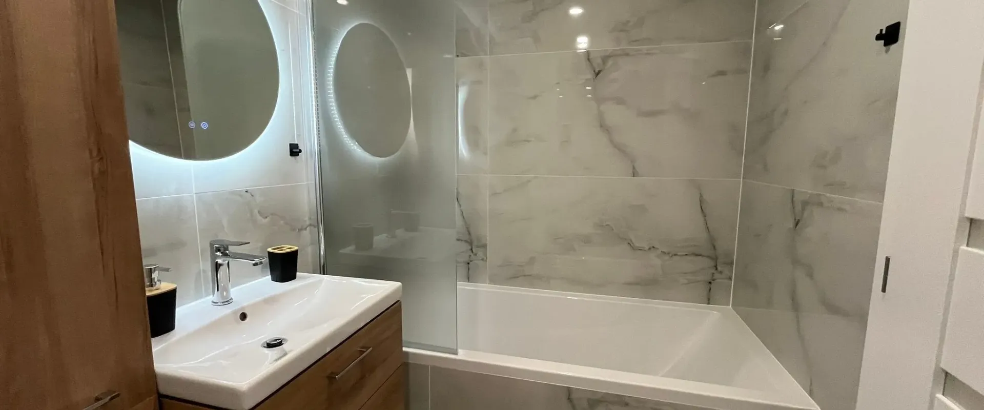 Na prenájom 2,5 - izbový byt po kompletnej rekonštrukcii na ul. Duklianskych hrdinov vo Vranove nad Topľou.