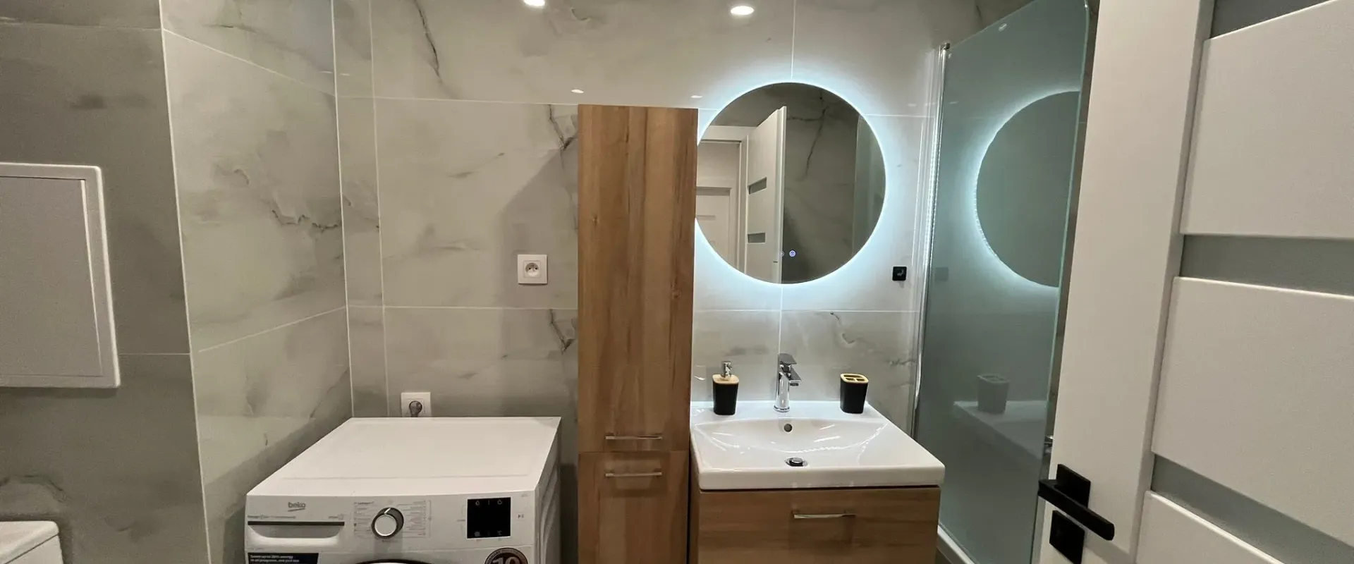 Na prenájom 2,5 - izbový byt po kompletnej rekonštrukcii na ul. Duklianskych hrdinov vo Vranove nad Topľou.