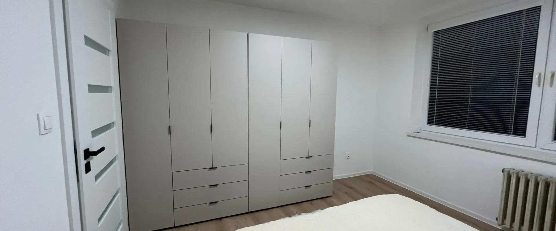 Na prenájom 2,5 - izbový byt po kompletnej rekonštrukcii na ul. Duklianskych hrdinov vo Vranove nad Topľou.