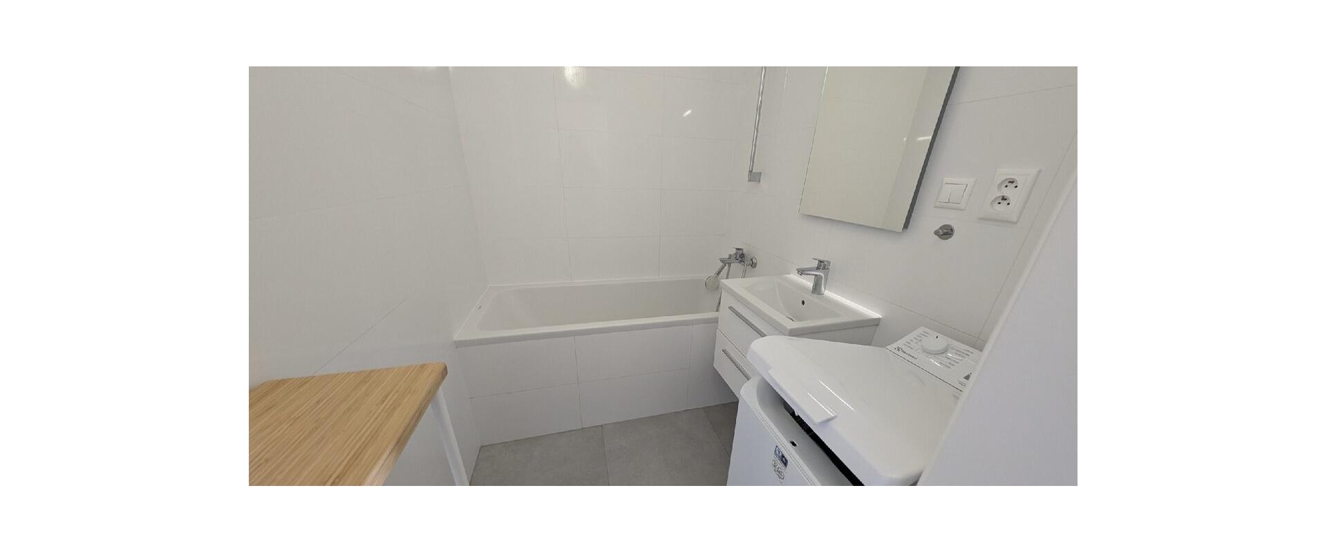 Prenájom 3-izbového bytu v Karlovej Vsi dlhé diely