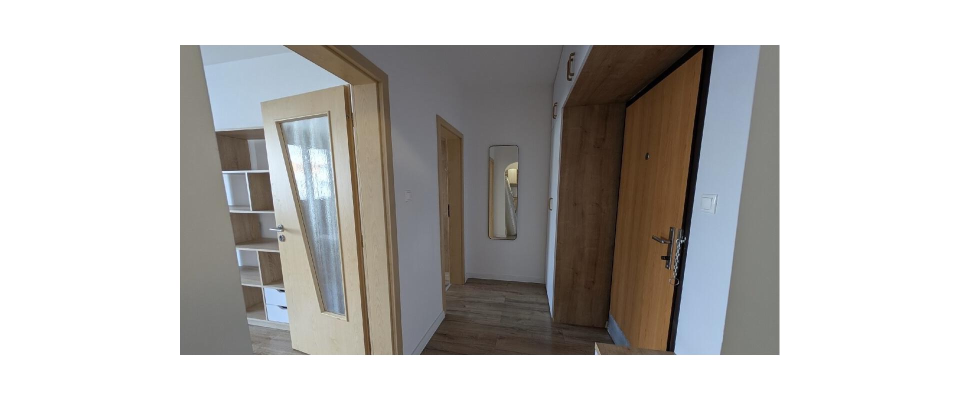 Prenájom 3-izbového bytu v Karlovej Vsi dlhé diely