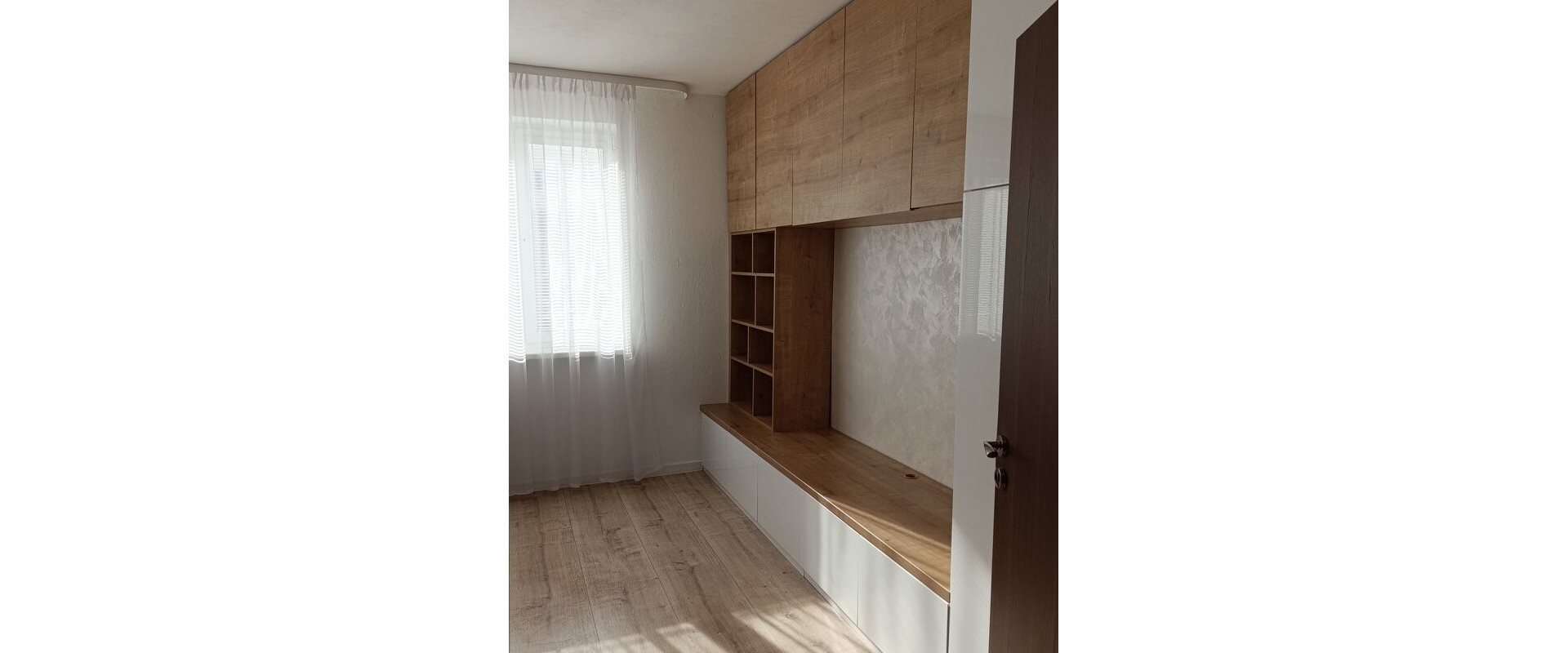 Priestranný 4-izbový byt s krásnym výhľadom a loggiou.