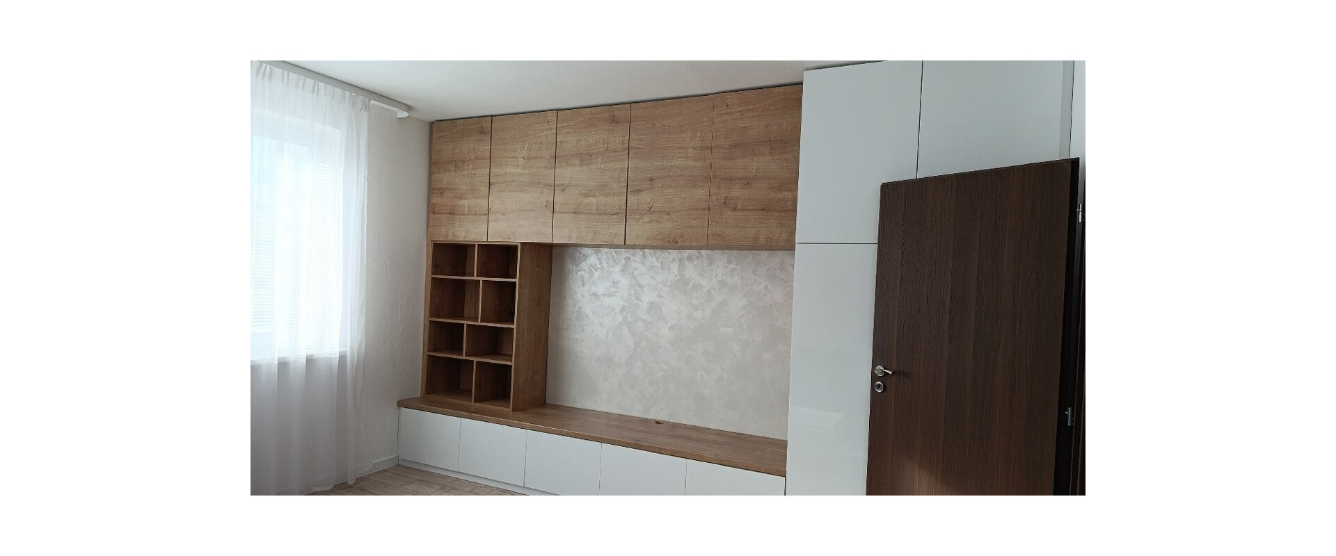 Priestranný 4-izbový byt s krásnym výhľadom a loggiou.