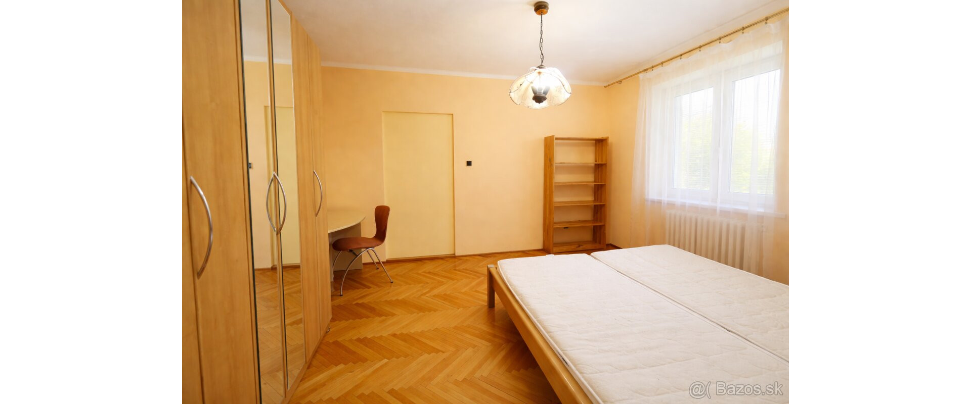 Prenájom  2-izbový byt  – Čapajevova ulica.