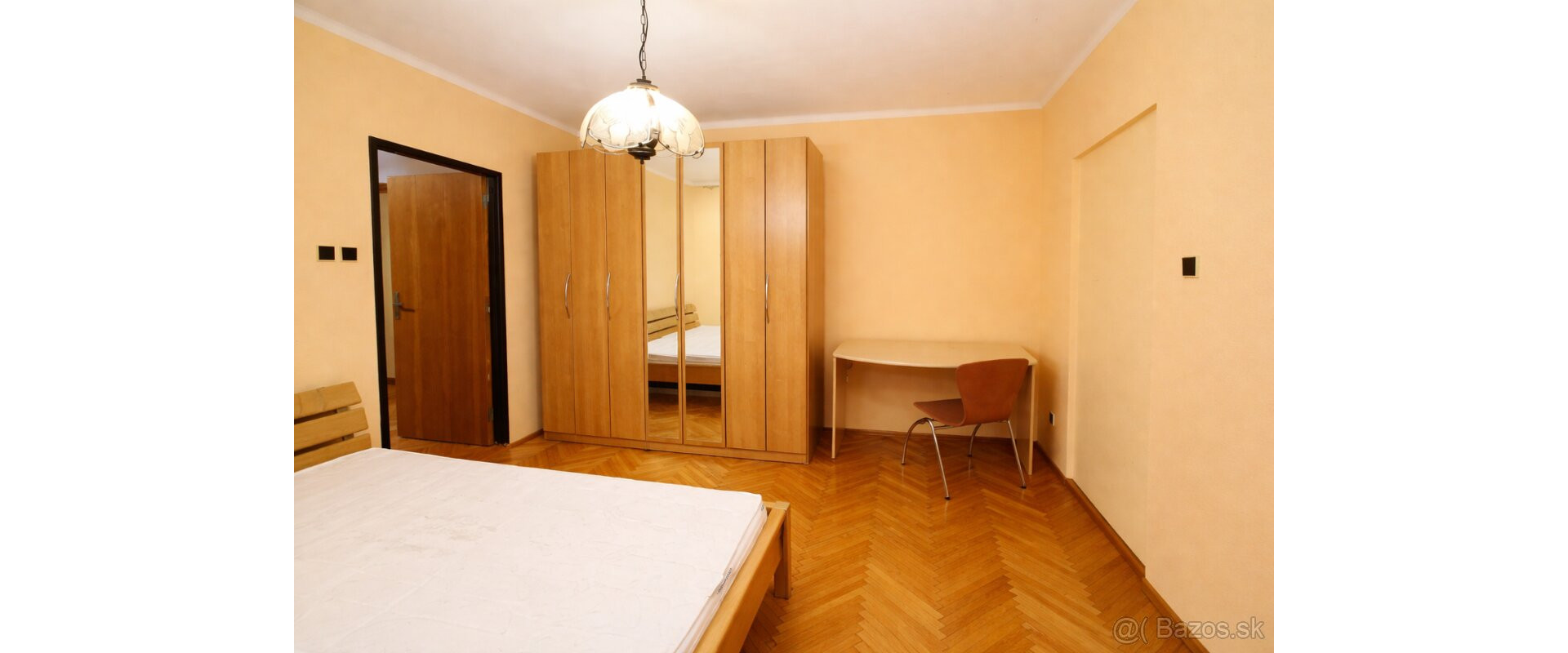 Prenájom  2-izbový byt  – Čapajevova ulica.