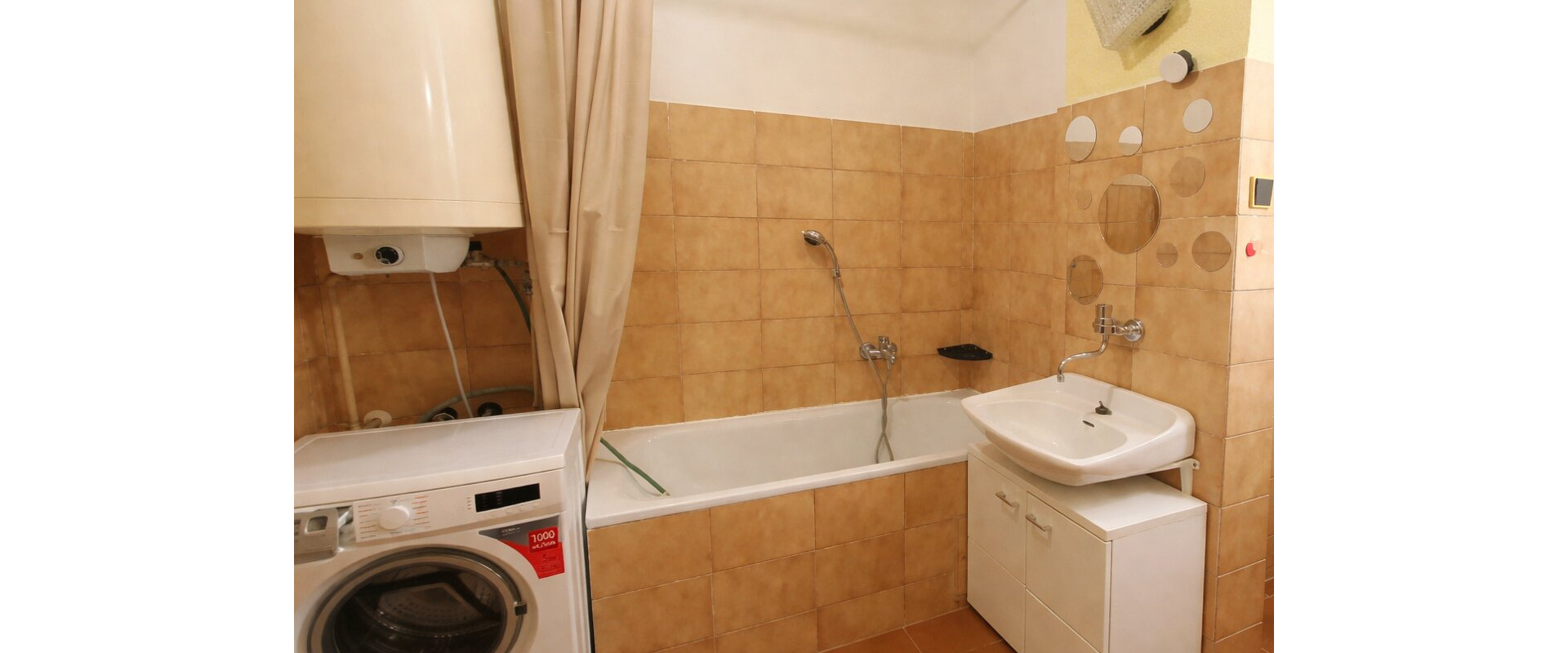 Prenájom  2-izbový byt  – Čapajevova ulica.